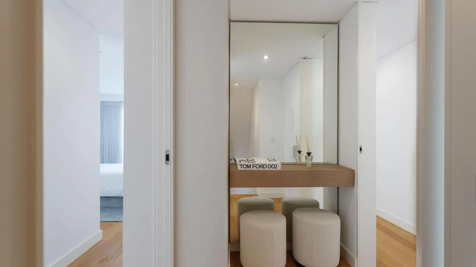 Homestay Luxury Suite With Balcony And Shared Accommodation In The Parque Eduardo VII Area Lisbon